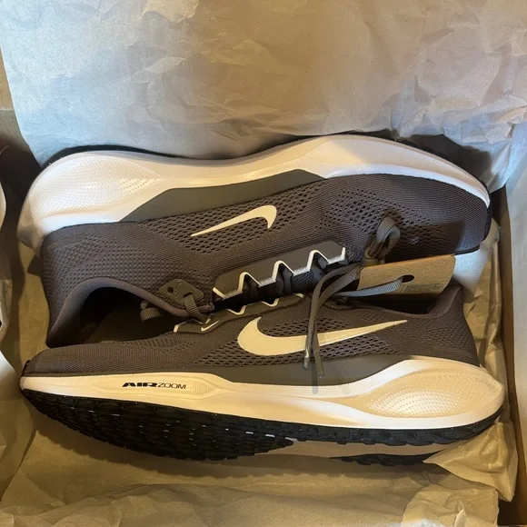 Nike Air Zoom Pegasus 41 - Picture 2 of 3